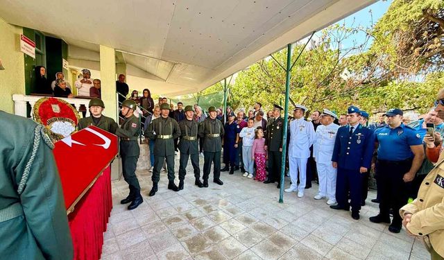 Kıbrıs Gazisi Ali Yay, askeri törenle son yolculuğuna uğurlandı
