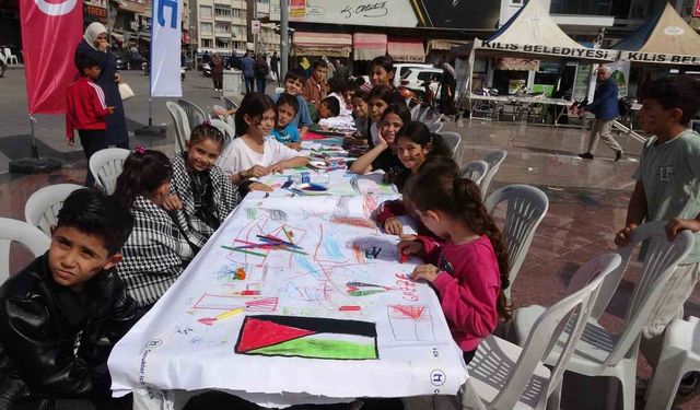 Kilisli çocuklar Filistinli yaşıtlarının sesi olmak için çizdi