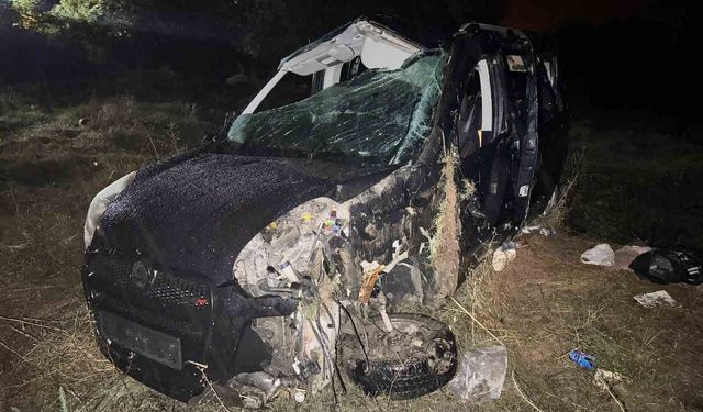 Kırıkkale'de hafif ticari araç takla attı: 1 ölü, 4 yaralı