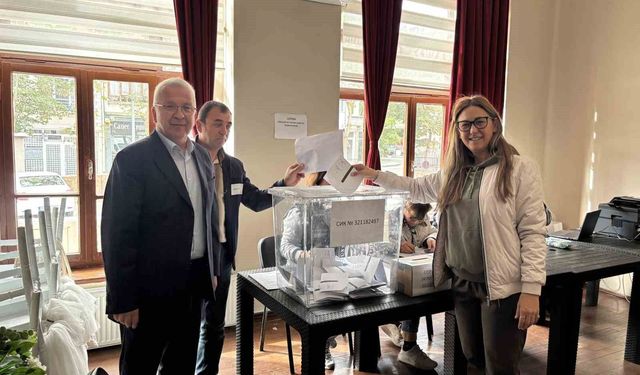 Kırklareli'nde çifte vatandaşlar Bulgaristan seçimi için sandık başına gitti