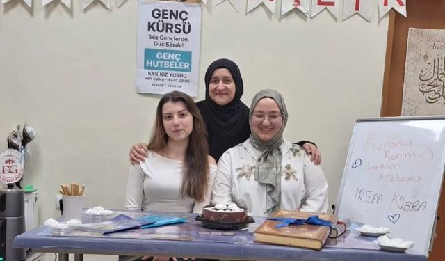 Kız yurdundaki 2 öğrenci 3 haftada Kur'an-ı Kerim okumaya başladı