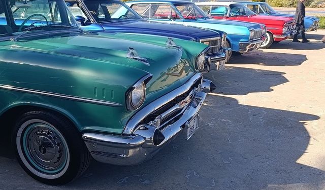 Klasik otomobiller Beyşehir Gölü'nü turladı