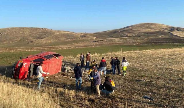 Konya'da işçileri taşıyan minibüs devrildi: 6 yaralı
