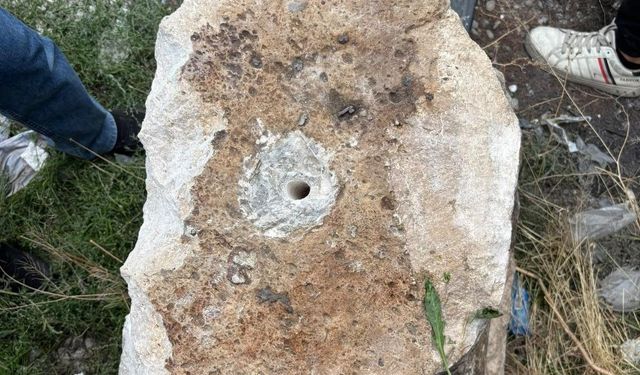 Konya'da tarihi heykel kaidesini çalan 3 şüpheli hakkında adli işlem başlatıldı