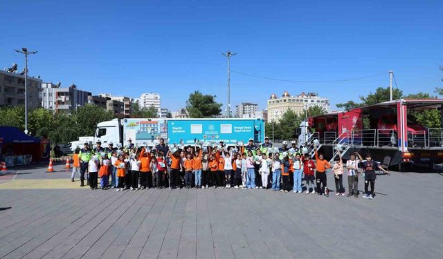 Mardin'de jandarmadan çocuklara trafik eğitimi