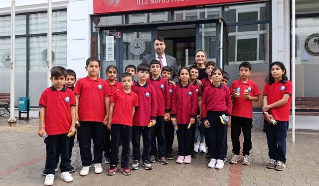 Minik öğrencilerden emniyet ve nüfus müdürlüğüne eğitim gezisi