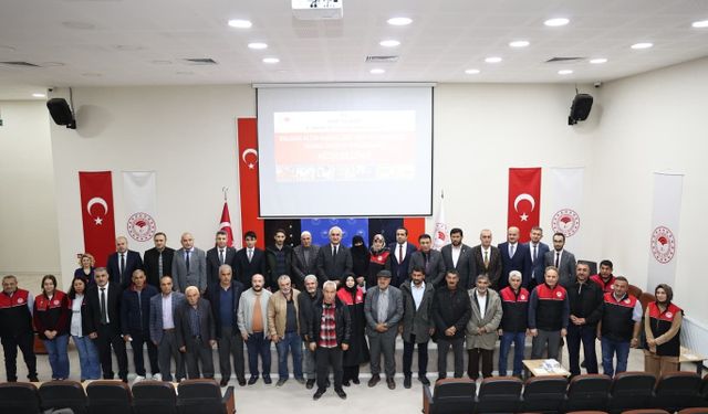 Muş'ta 100 arıcıya kovan desteği