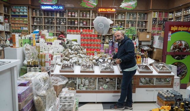 Muş'ta havalar soğudu, aktarlarda yoğunluk arttı
