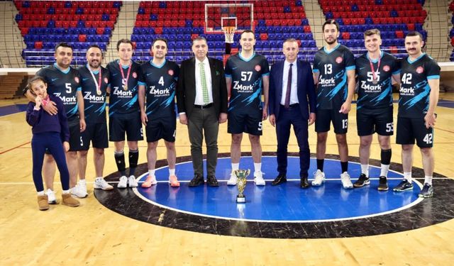 Niğde'de Kamu Spor Oyunları'nda voleybol şampiyonu belli oldu