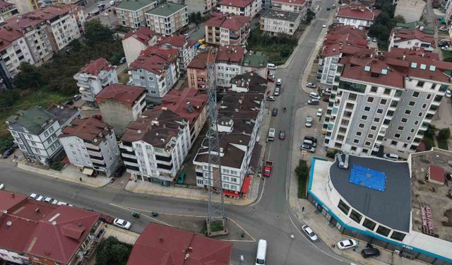 Ordu'da 'Ortada direk var, yanından geç' dedirten görüntü
