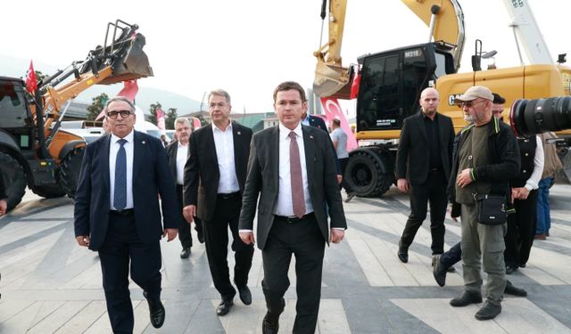 Osmangazi Belediyesi araç filosunu 41 yeni araçla güçlendirdi