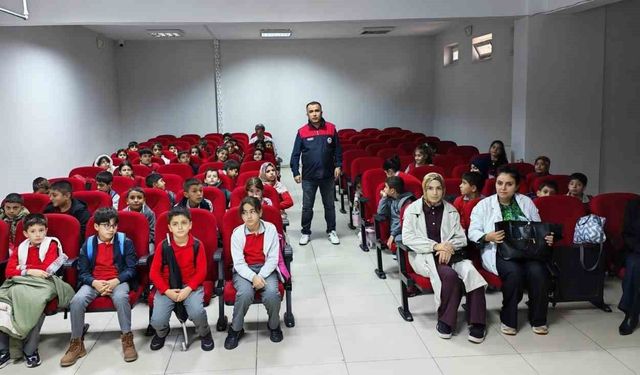 Palu'da ilkokul öğrencilerine gıda ve su israfı eğitimi