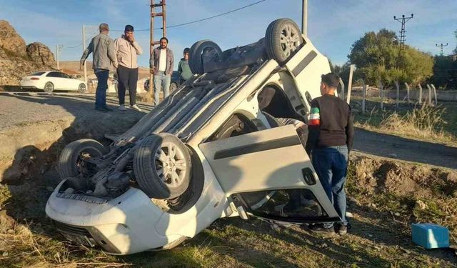 Şarampole takla atan hafif ticari araçtan yara almadan çıktılar