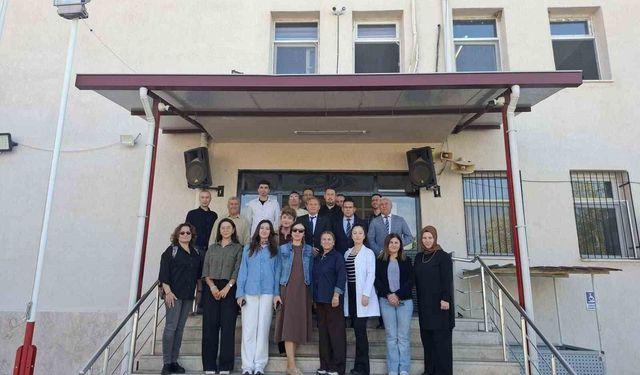 Sarıgöl'de eğitim yöneticileri öğrencilerle aynı sofrada buluştu