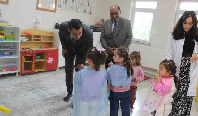 Selim Kaymakamı Semiz'den Şehit Umut Gök Anaokuluna ziyaret