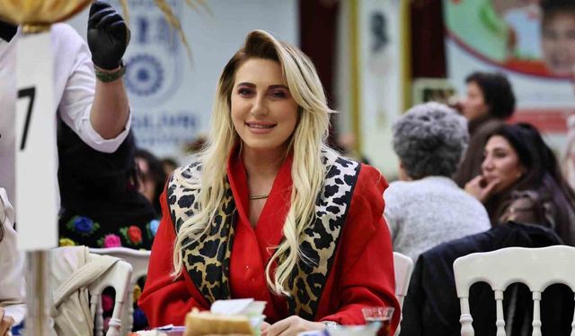 Silivri Belediye Meclis üyesi Ebru Akgün Pekel, CHP'den istifa etti