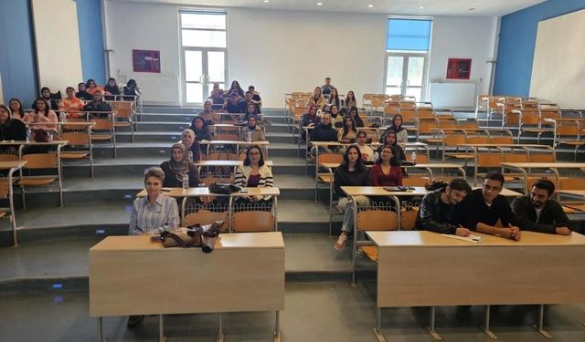 Sinop'ta geleceğin sağlıkçılarına kariyer rehberliği