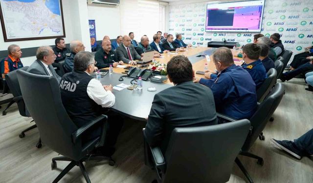 Sinop'ta kuvvetli yağış alarmı: Sel ve heyelan önlemleri masada