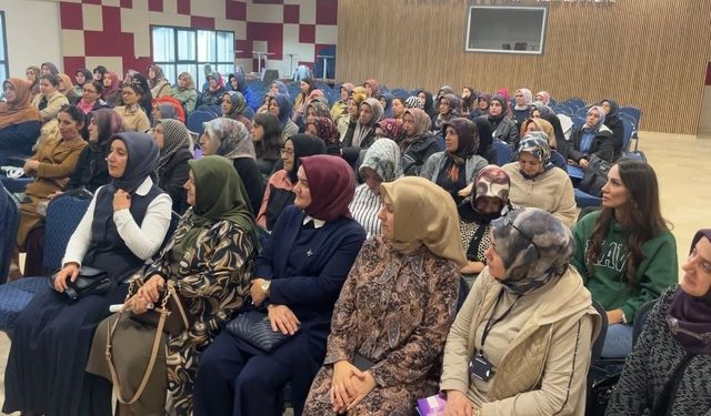 Sivas'ta Aile Seminerleri programı başladı