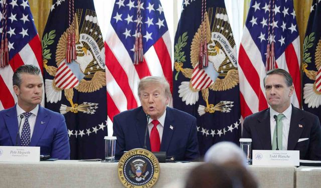 Trump: '(Rusya-Ukrayna Savaşı) Anlaşmaya belki de şimdiye kadar hiç olmadığımız kadar yakın olduğumuzu düşünüyorum'