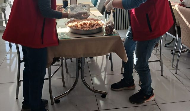 Uşak'ta et ürünlerinden analiz için numune alındı