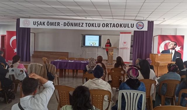 Uşak'ta okul kantini işletmecilerine hijyen eğitimi verildi