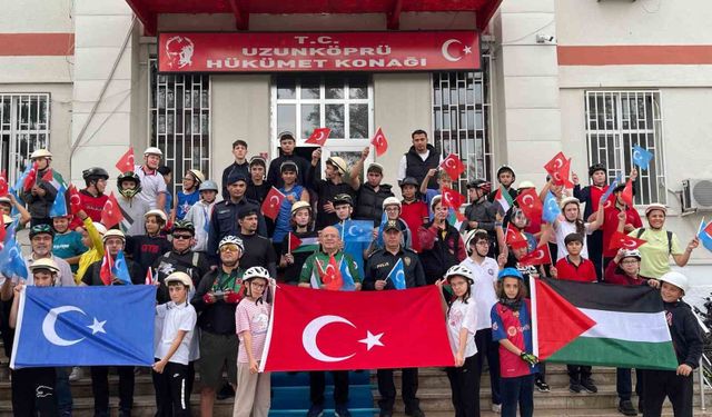 Uzunköprü'de pedallar Gazze ve Doğu Türkistan için çevrildi