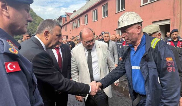Vali Hacıbektaşoğlu maden kazasında yaralanan işçileri hastanede ziyaret etti