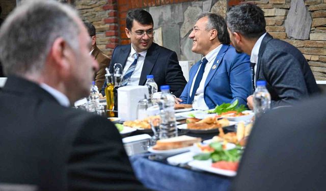 Vali Kartal şehit aileleri ve gazilerle bir araya geldi