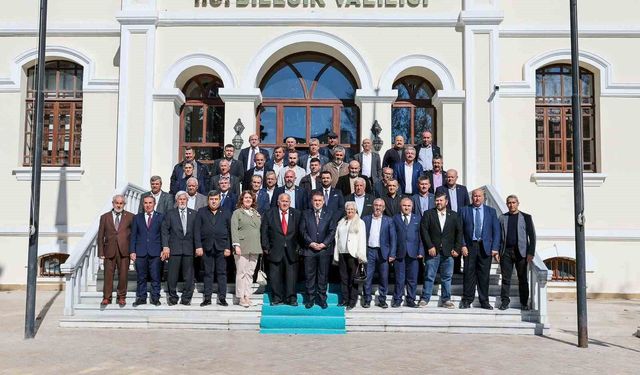 Vali Sözer, muhtarlarla bir araya geldi