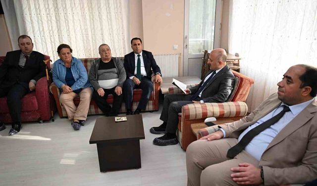 Vali Varol, görme engellilerle aynı sayfada buluştu