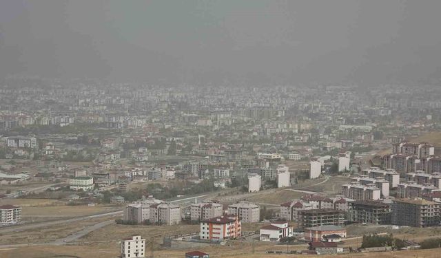 Van'da toz taşınımı etkili oldu