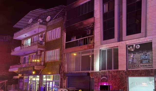 Yangına uykularında yakalandılar: 5 kişi dumandan etkilendi