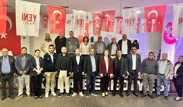 YENİ Parti Kula'da Esen Çınar yeniden başkan