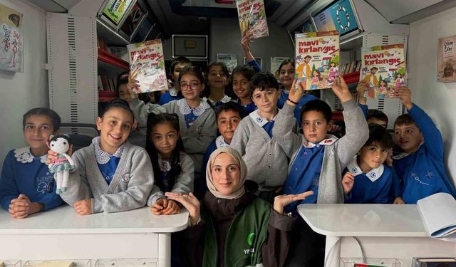 Yeşilay'dan Selim'de öğrencilere kitap ve farkındalık buluşması