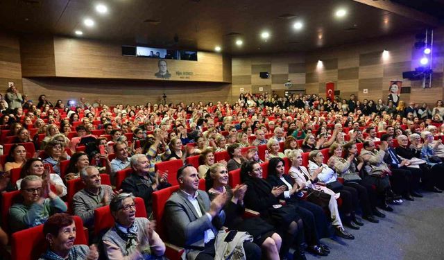 Zeki Müren'in unutulmaz şarkıları Manisa'da yankılandı