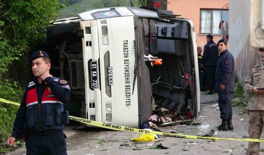 Trabzon’da belediye otobüsü kaza yaptı: 4 ölü, 21 yaralı