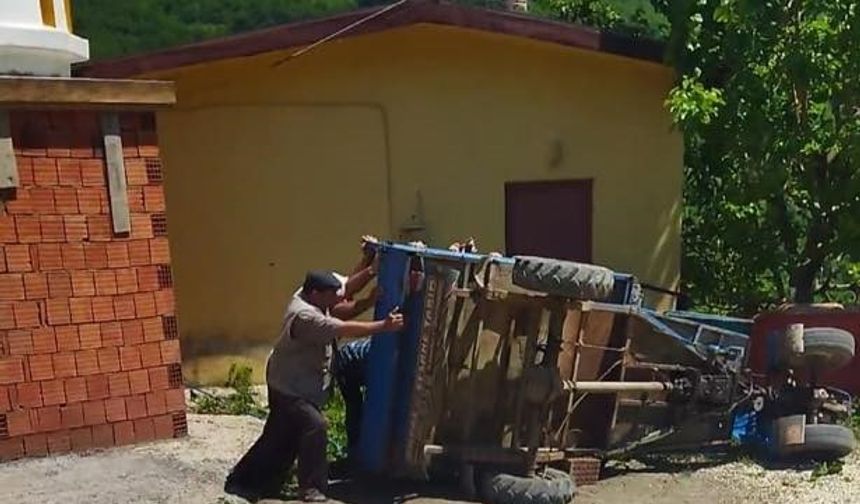 Kastamonu’da pat-pat devrildi: 2 yaralı