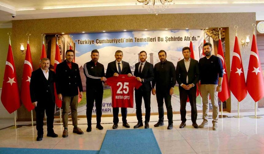 Erzurumspor’dan Vali Çiftçi’ye ziyaret