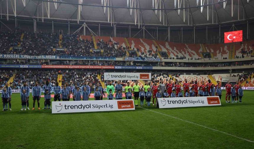 Trendyol Süper Lig: Y. Adana Demirspor: 0 - Samsunspor: 0 (Maç devam ediyor)