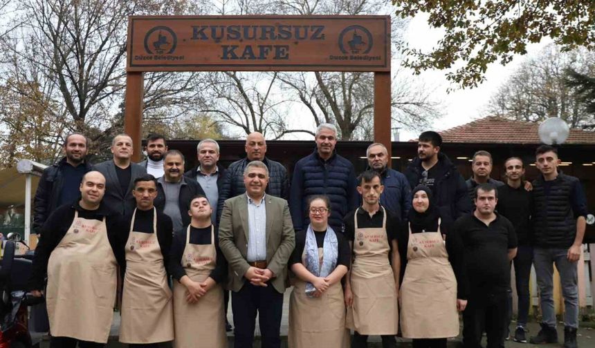 Vali Aslan, özel çocuklarla bir araya geldi