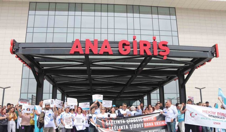 İzmir’de sağlık çalışanlarına şiddette meslektaşlarından tepki