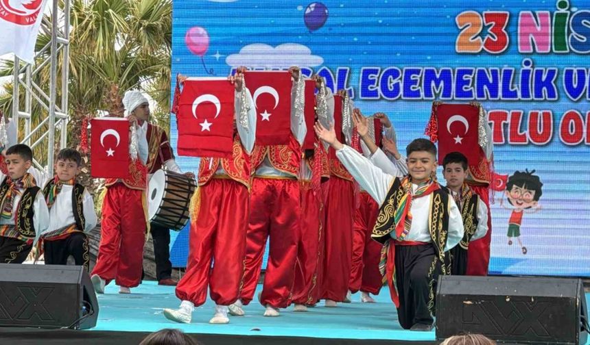 Depremin yaralarının sarıldığı Hatay’da 23 Nisan coşkusu