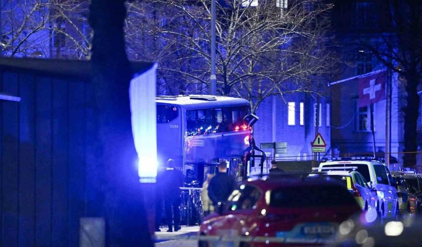 İsveç’te otobüsün durağa daldığı kazada 3 kişi öldü, 3 kişi yaralandı