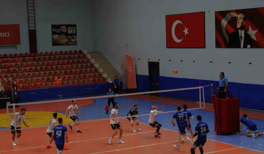 Düzce Belediyesi Spor Akademisi evinde Niksar Belediyespor’u 3-1 ile geçti