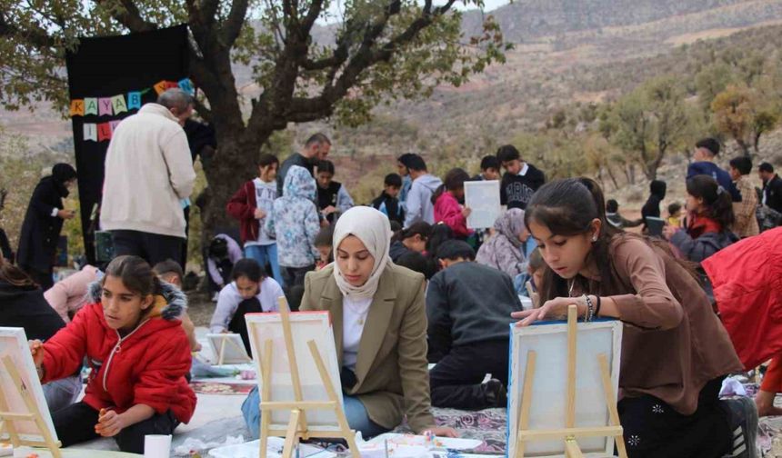 Gabar’ın eteklerinde umutlar tuvale yansıdı
