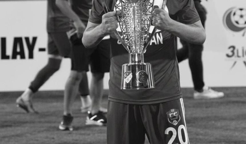Silahlı saldırıya uğrayan Erzincansporlu eski futbolcu hayatını kaybetti