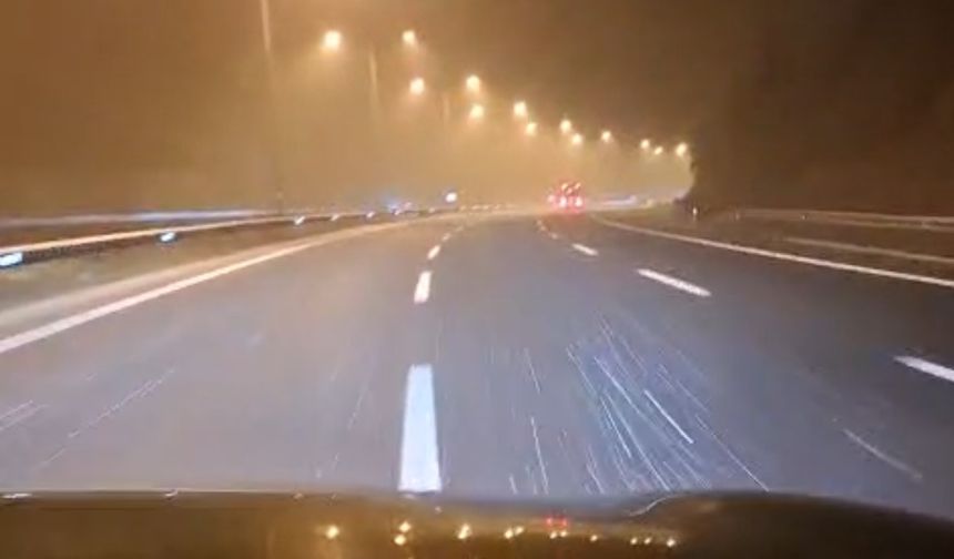 TEM’in Bolu geçişinde tipi şeklinde kar yağışı