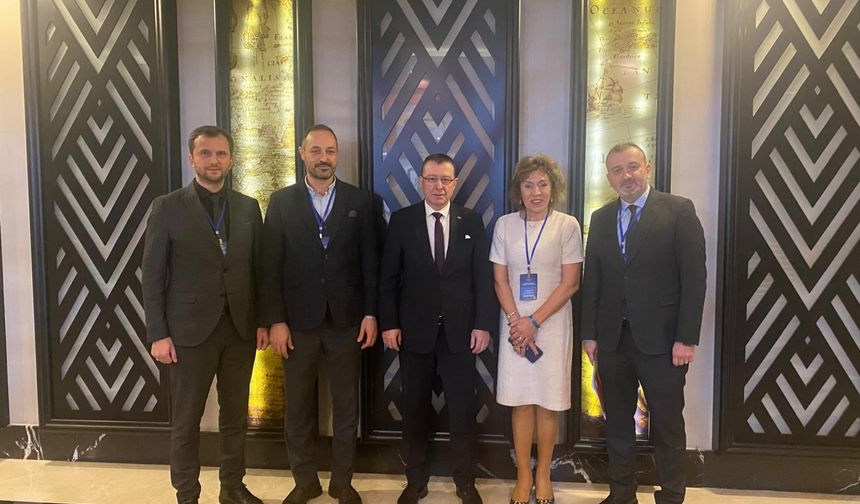 Rize İl Sağlık Müdürlüğü ekibine plaket