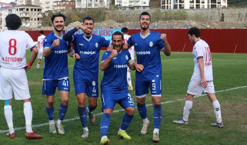 Pazarspor, sahasında karşılaştığı Karabük İdman Yurdu’nu 1-0 mağlup etti